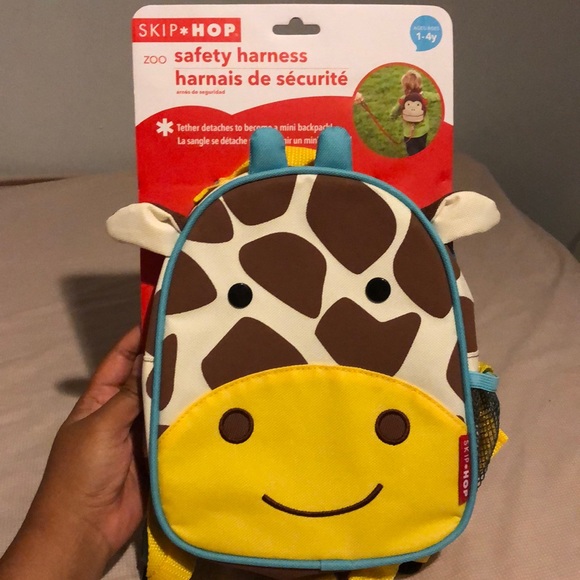 skip hop giraffe backpack